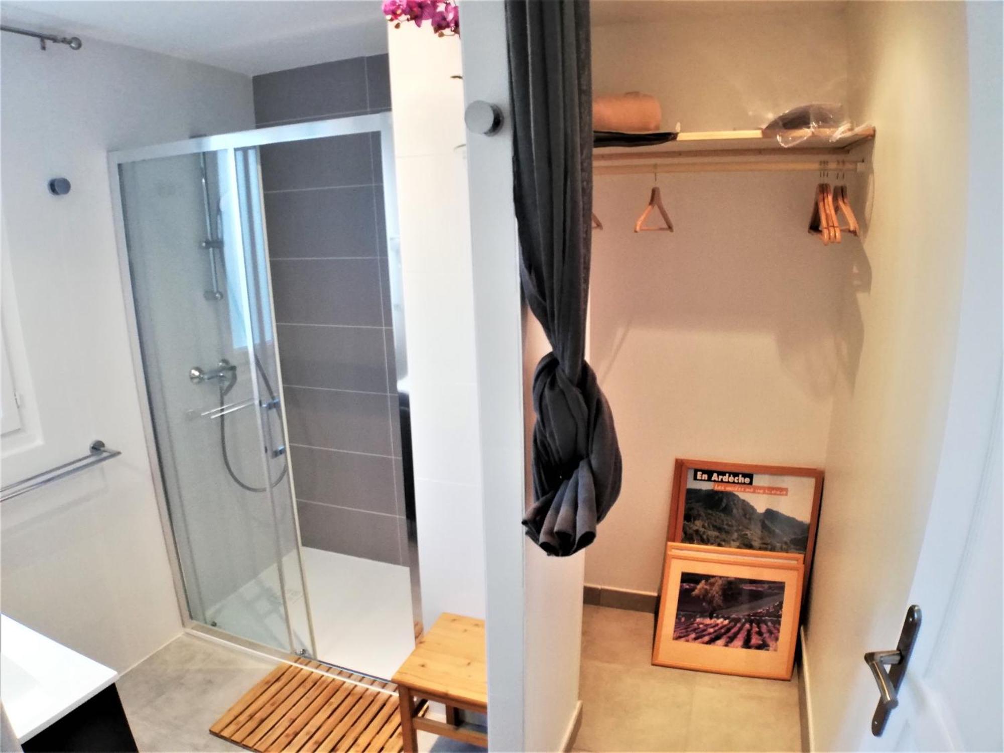 Gites Domaine De La Barnerie Saint Alban Auriolles Room photo